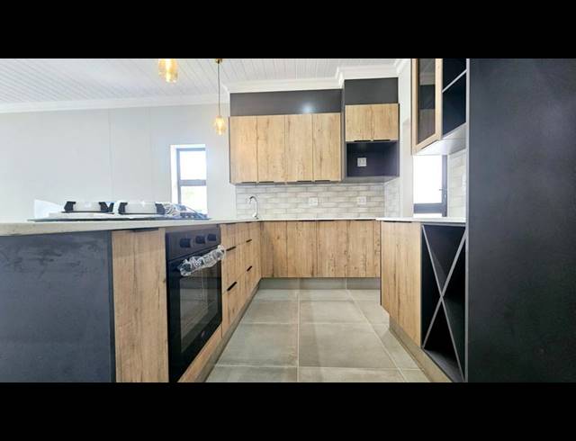 3 BEDROOM HOUSE FOR SALE IN DANA BAY